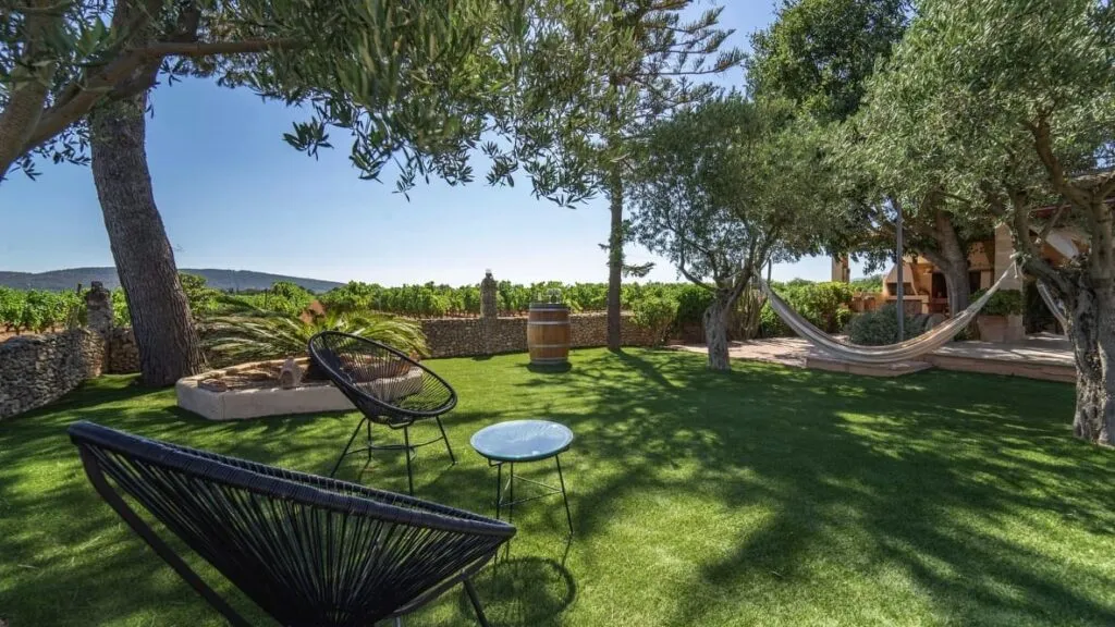 About the estate (4)